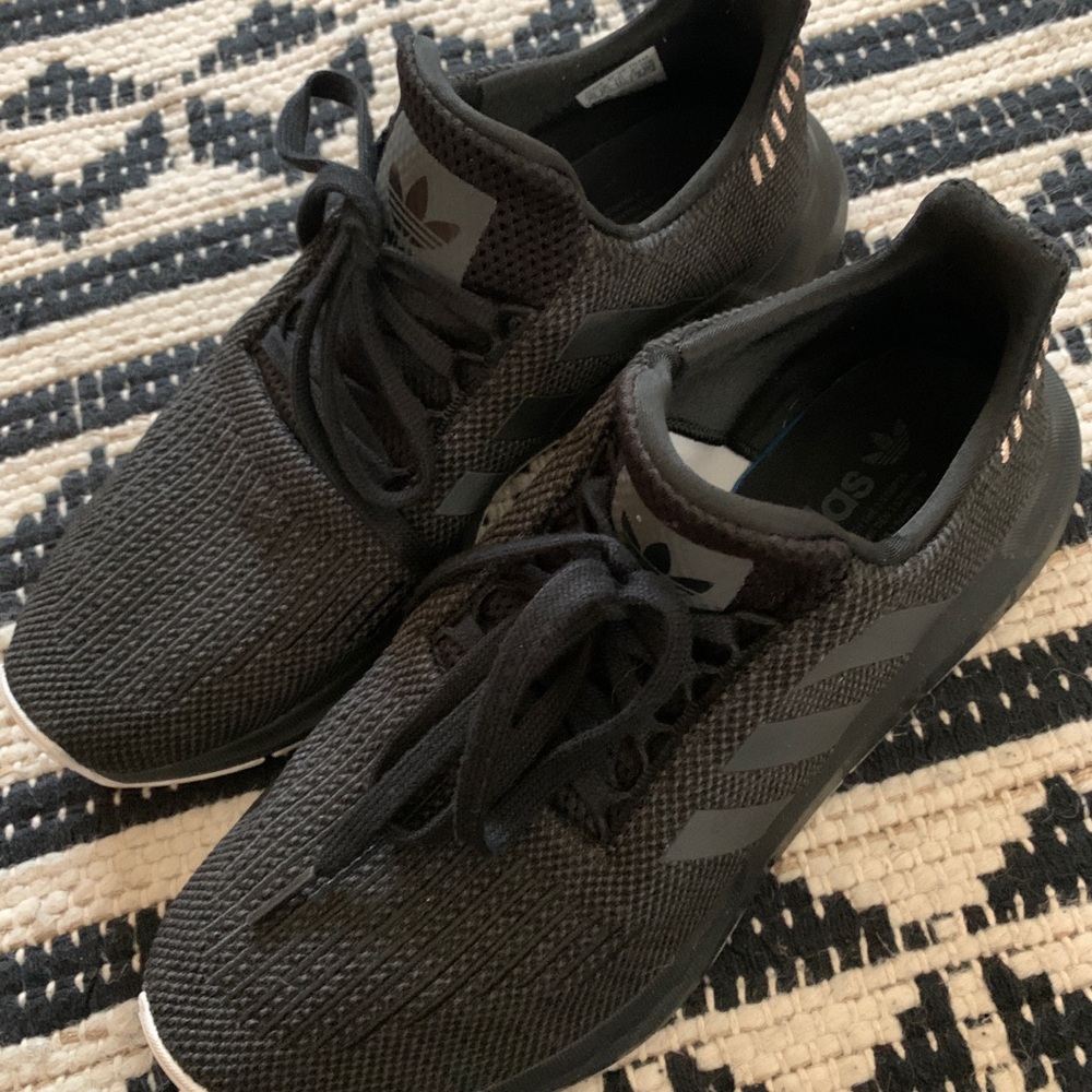 Black Adidas Swift